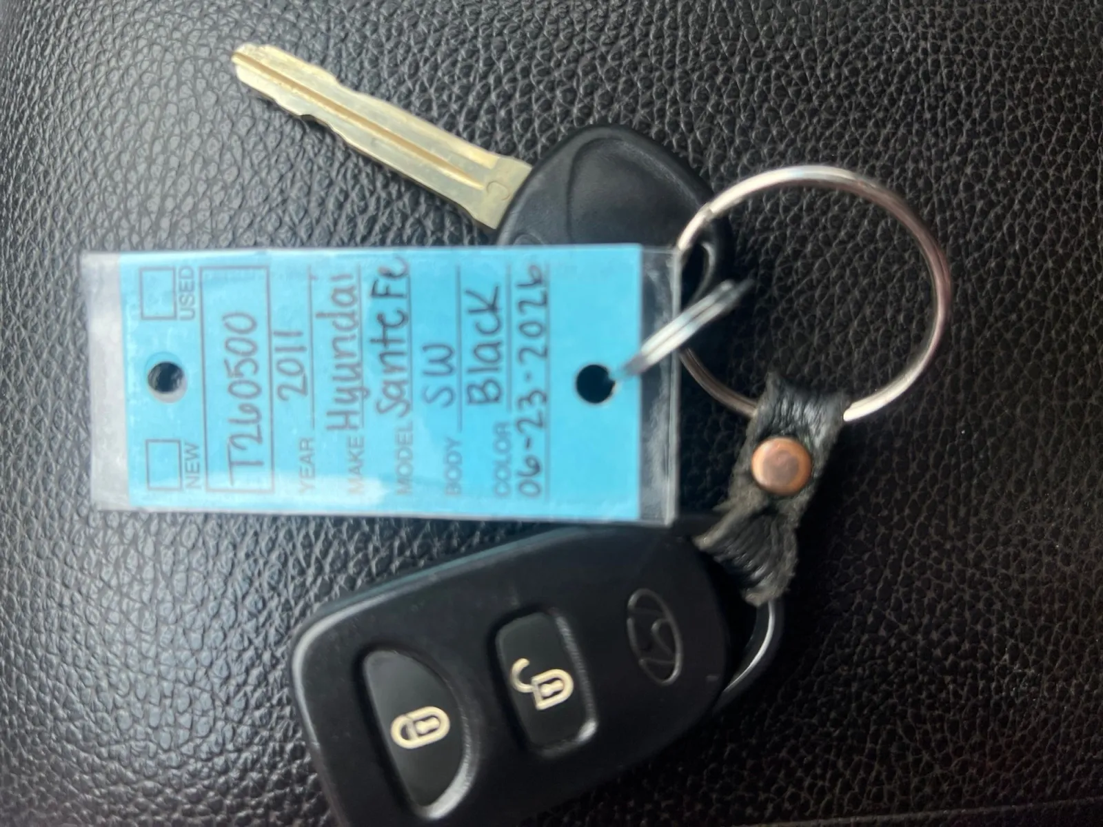 2011 Hyundai Santa Fe SE — photo 25