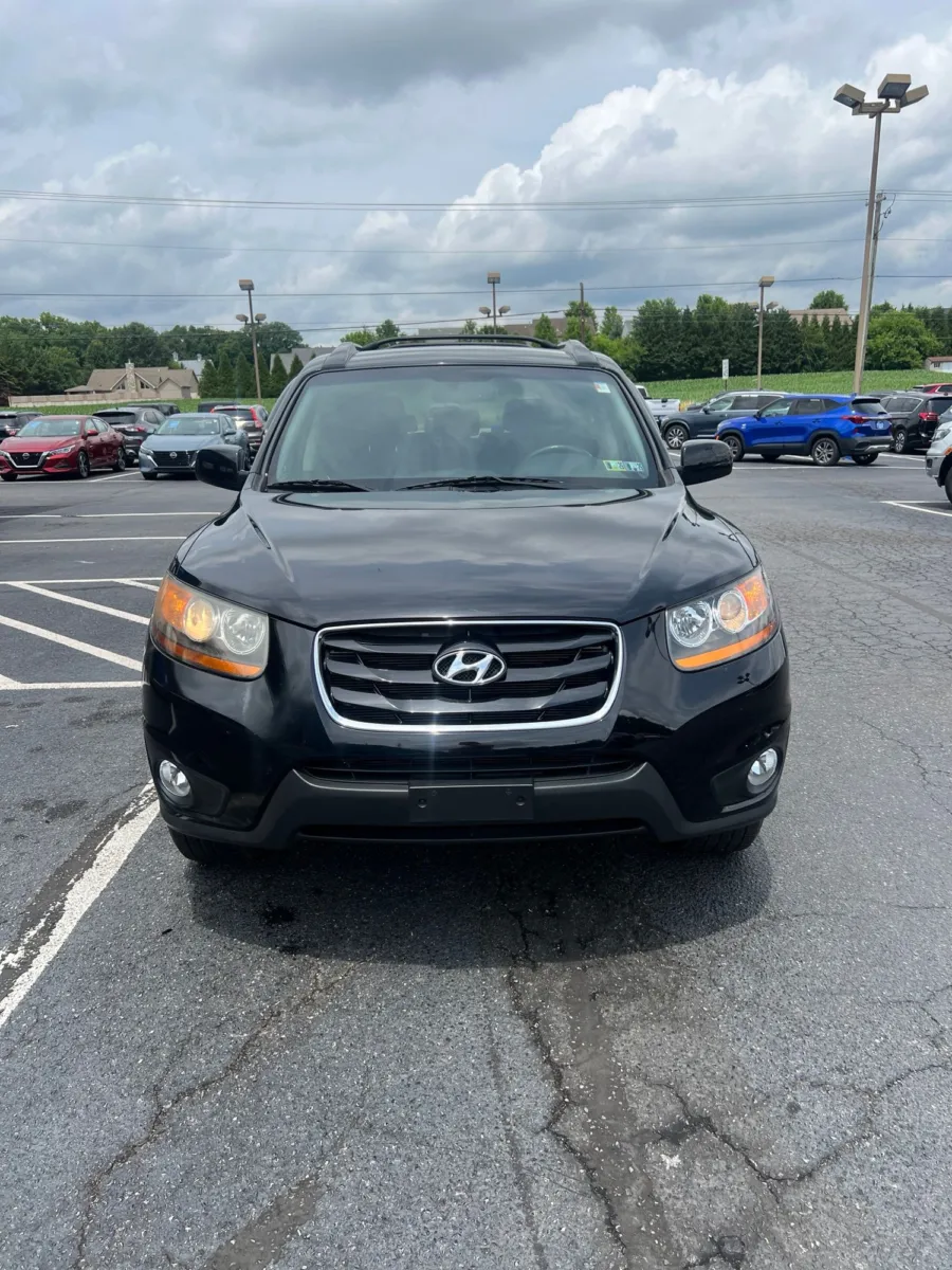 2011 Hyundai Santa Fe SE — photo 9