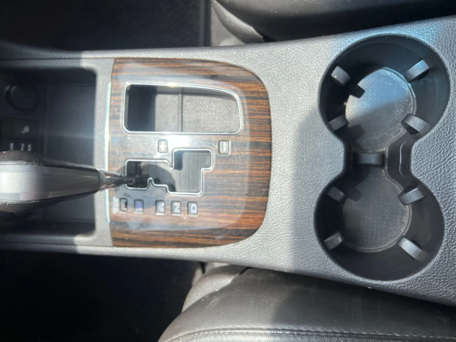 2011 Hyundai Santa Fe SE — photo 16