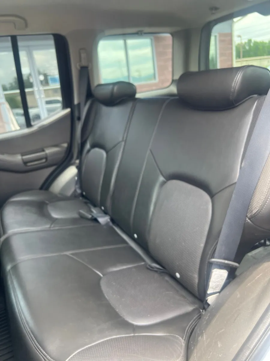 2010 Nissan Xterra SE — photo 19