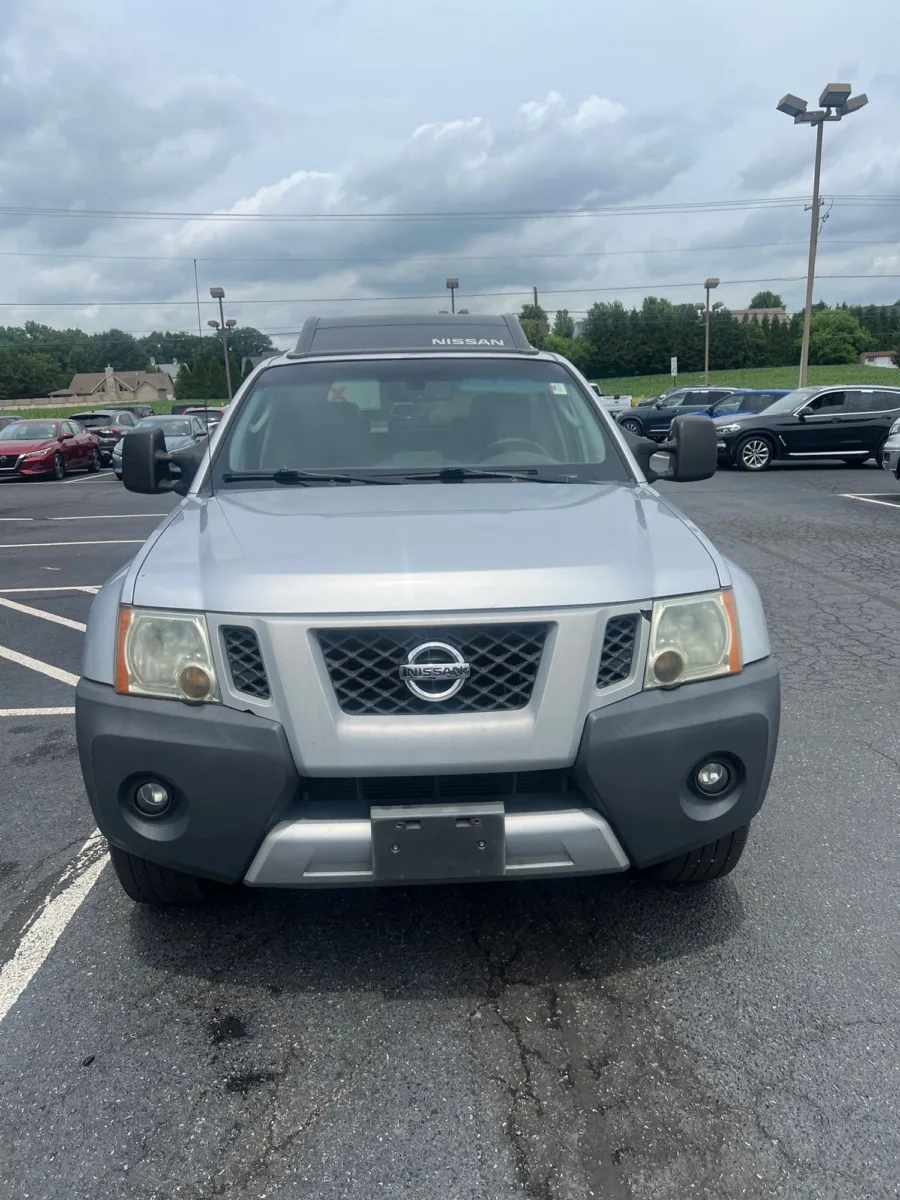 2010 Nissan Xterra SE — photo 8