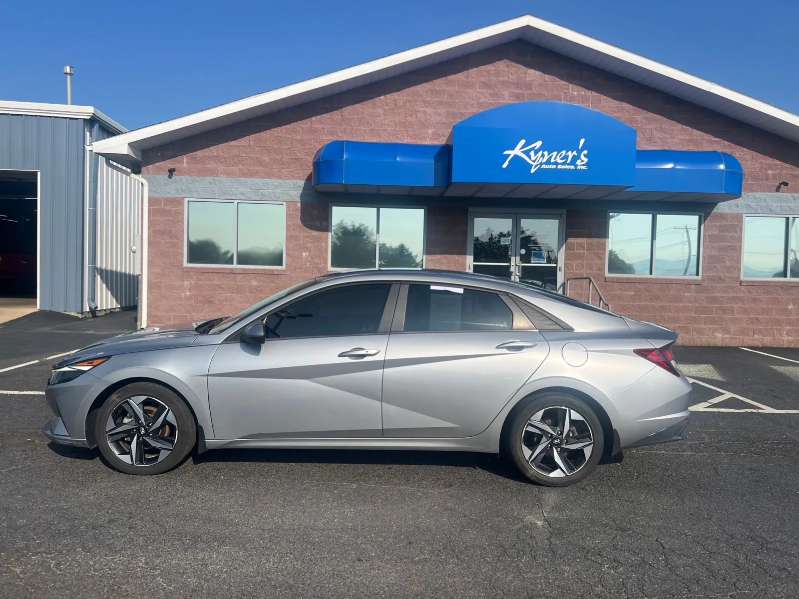 2023 Hyundai Elantra SEL — photo 3