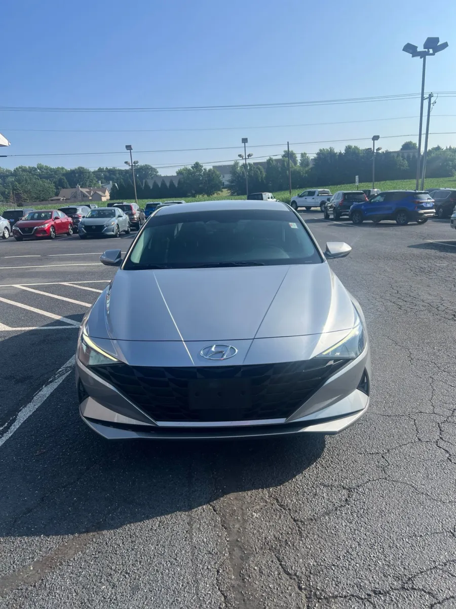 2023 Hyundai Elantra SEL — photo 9
