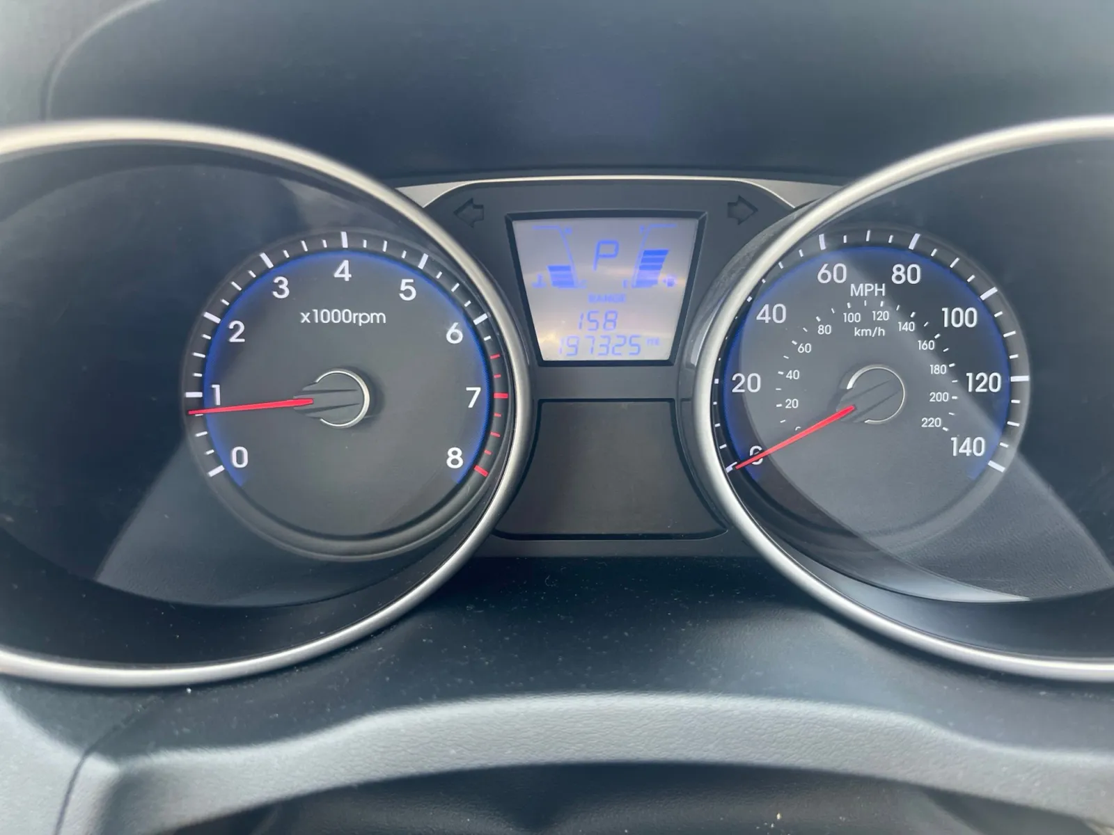 2010 Hyundai Tucson GLS — photo 11