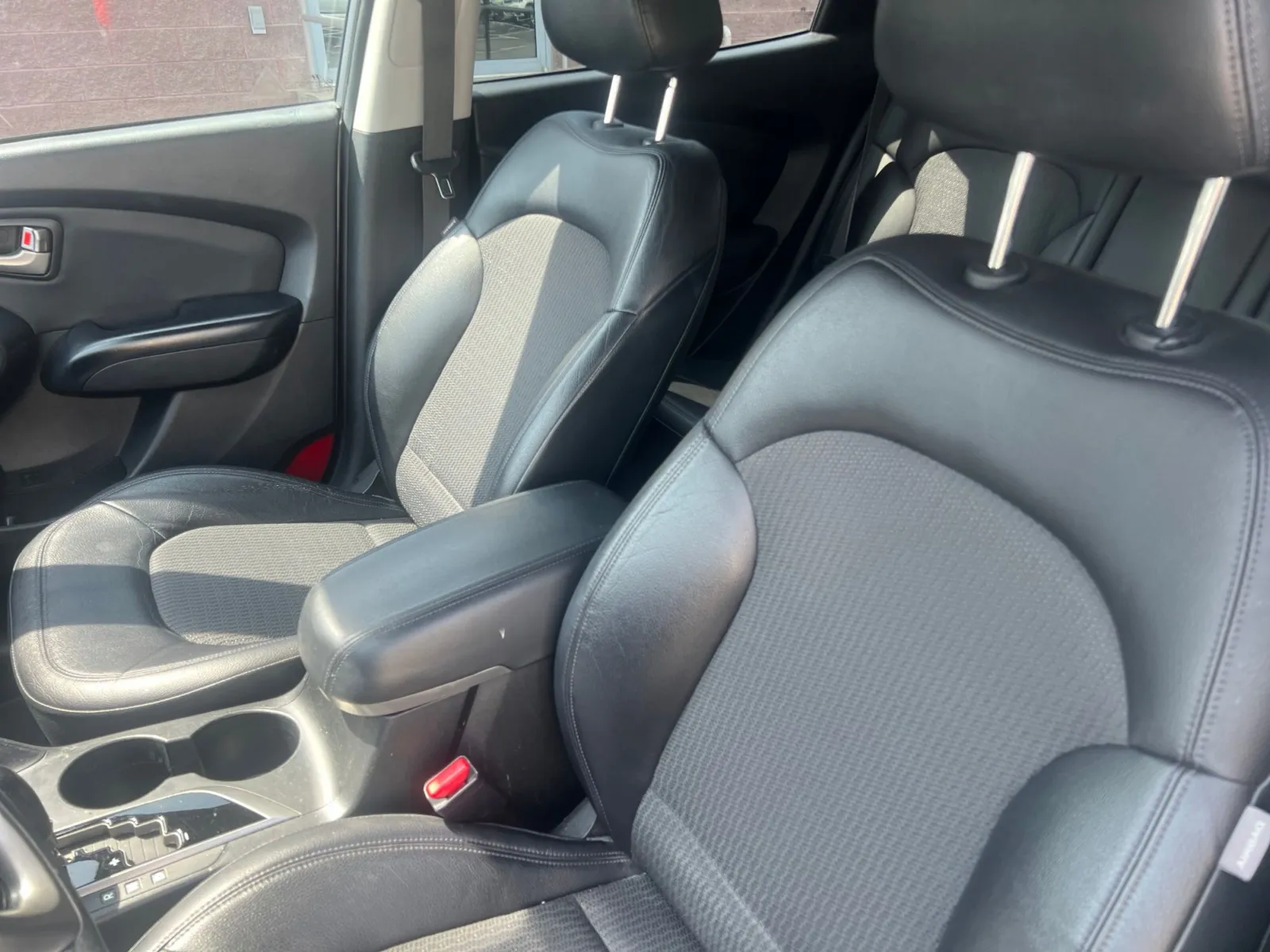2010 Hyundai Tucson GLS — photo 10