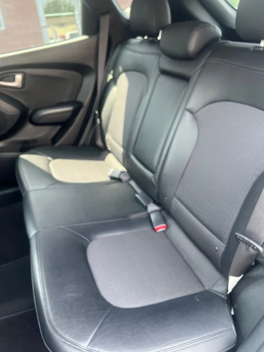 2010 Hyundai Tucson GLS — photo 20