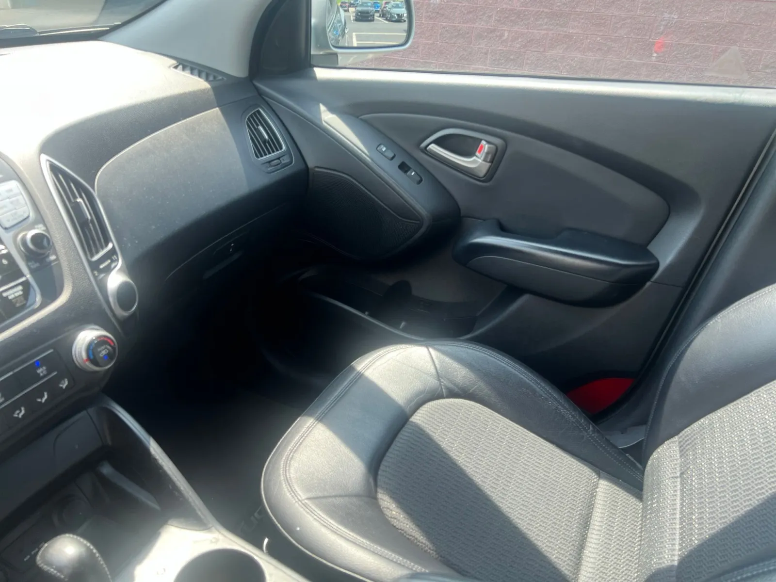 2010 Hyundai Tucson GLS — photo 9