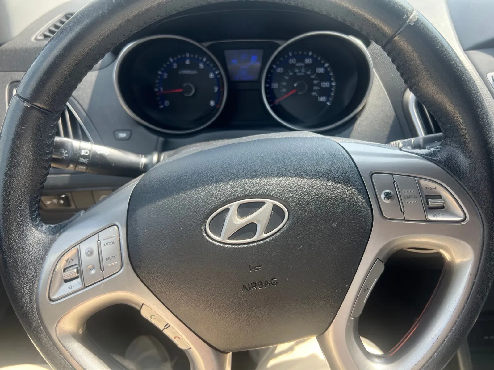 2010 Hyundai Tucson GLS — photo 12