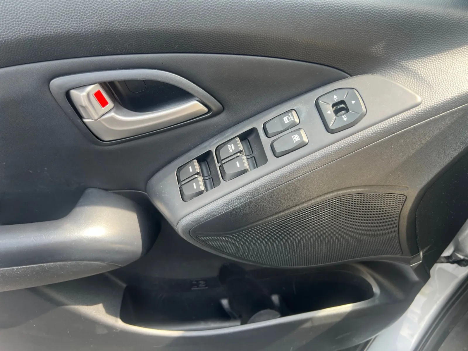 2010 Hyundai Tucson GLS — photo 17