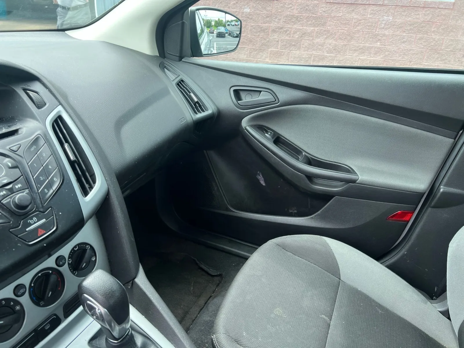 2012 Ford Focus SE — photo 8