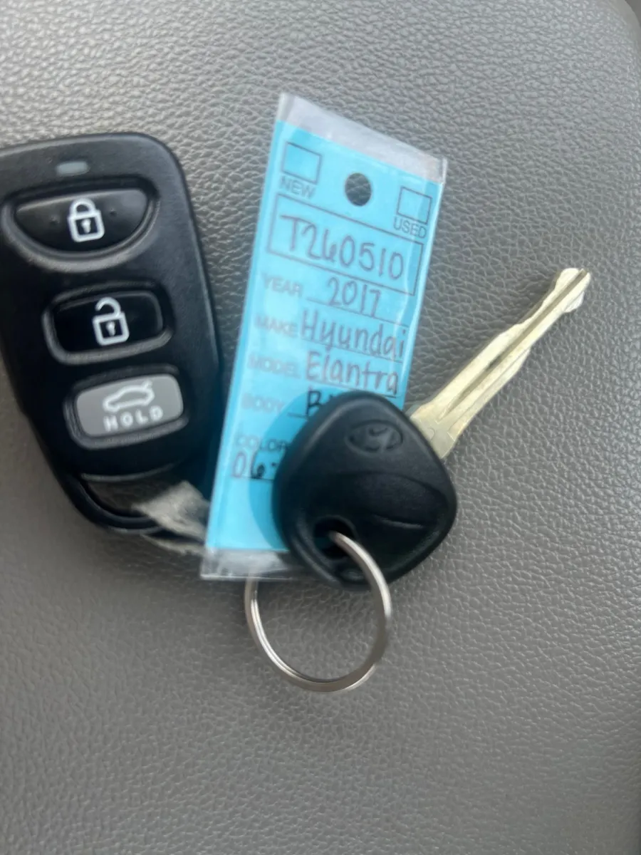 2017 Hyundai Elantra SE — photo 24