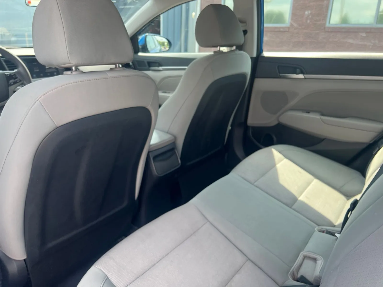2017 Hyundai Elantra SE — photo 22