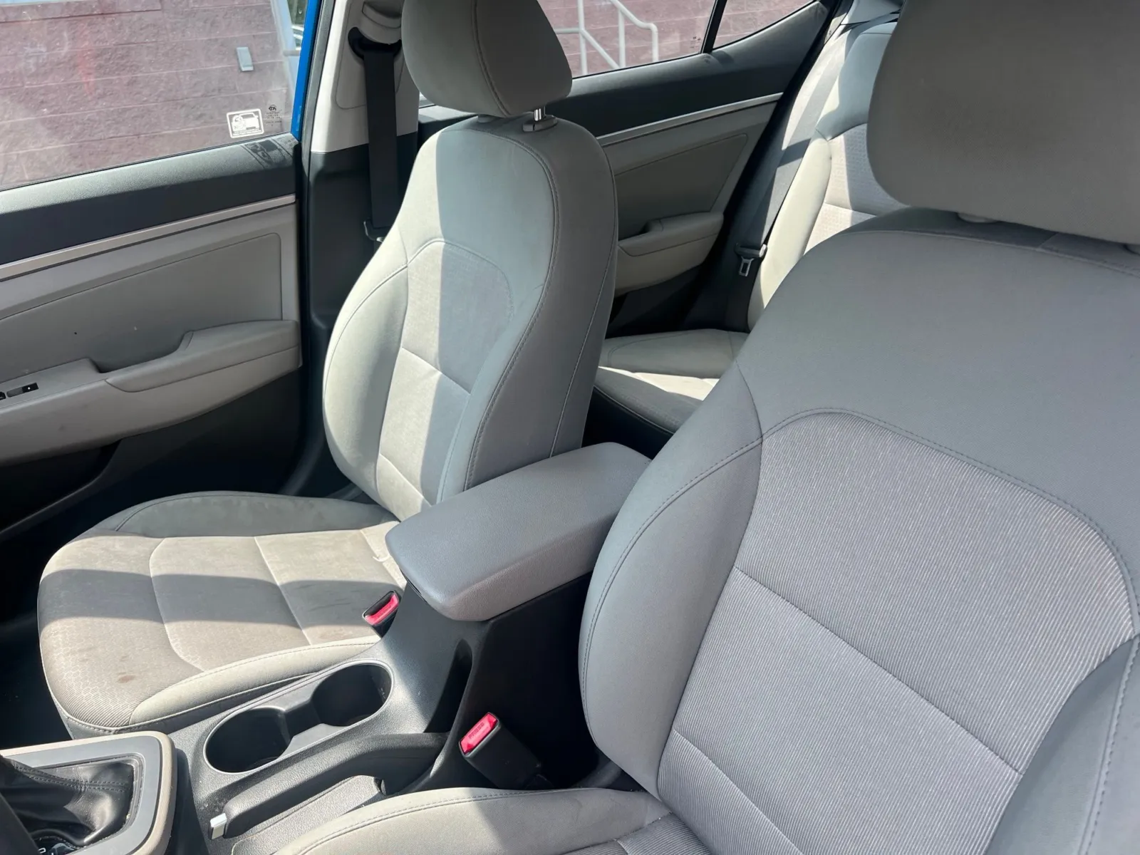 2017 Hyundai Elantra SE — photo 11