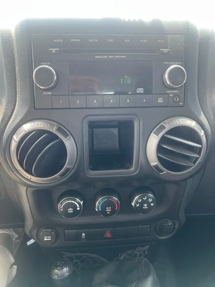 2012 Jeep Wrangler Sport — photo 14
