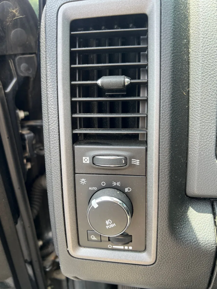 2014 Ram 1500 Express — photo 18
