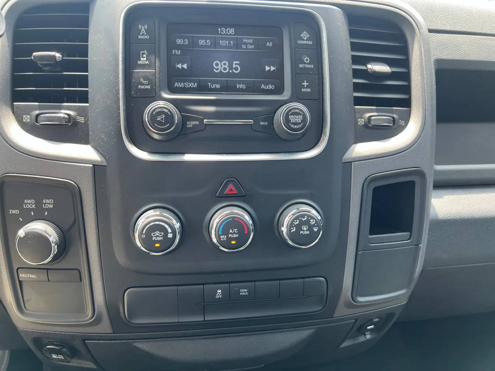 2014 Ram 1500 Express — photo 16