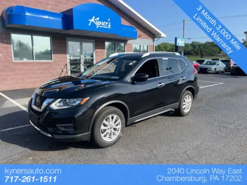 Black 2019 Nissan Rogue SV for sale in Chambersburg, PA