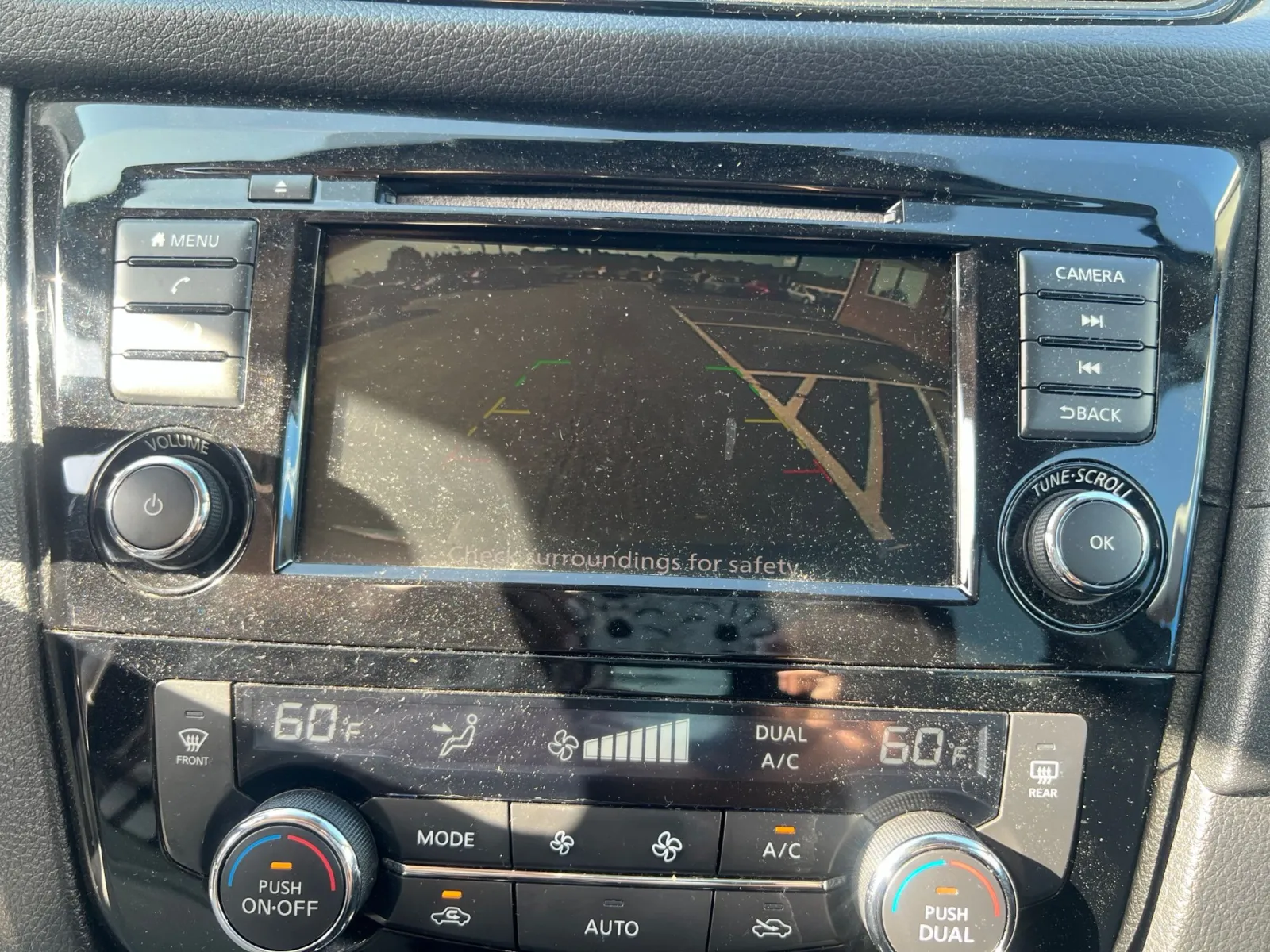 2019 Nissan Rogue SV — photo 14
