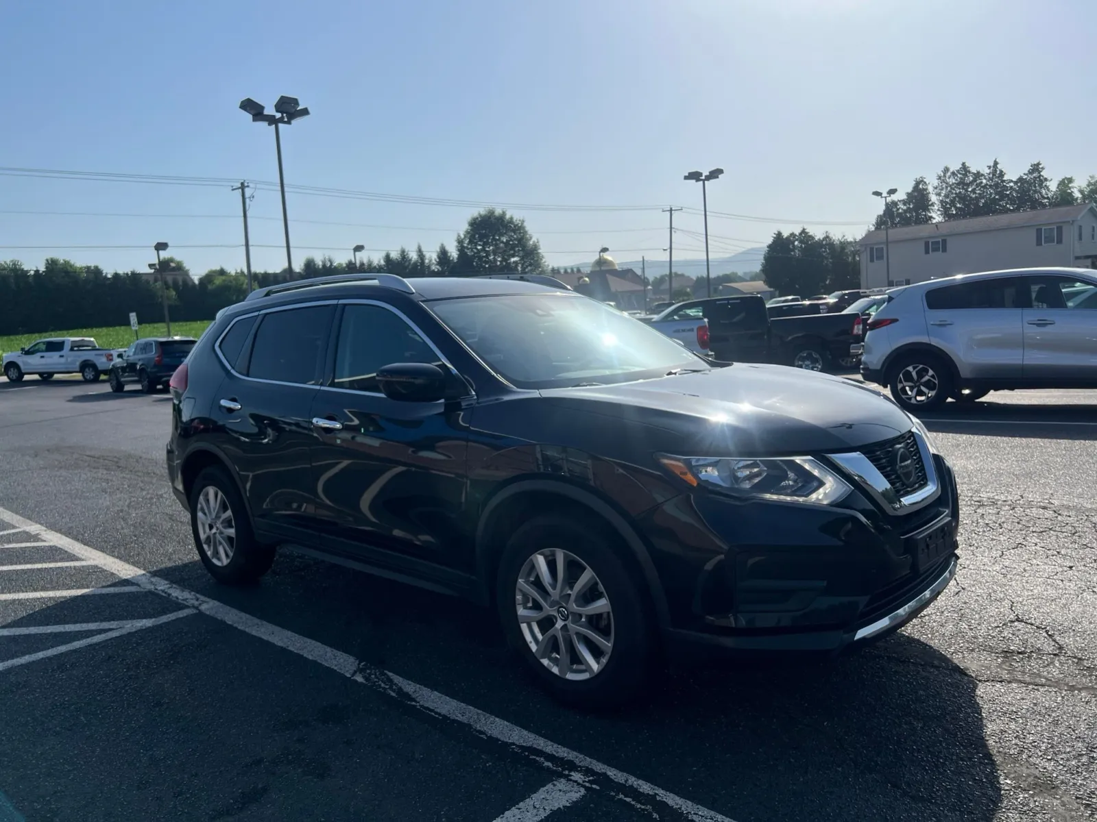 2019 Nissan Rogue SV — photo 8