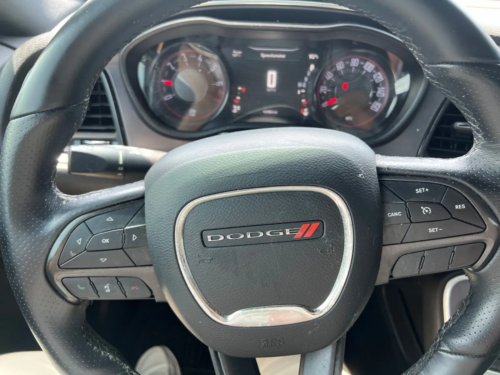 2017 Dodge Challenger SXT — photo 13