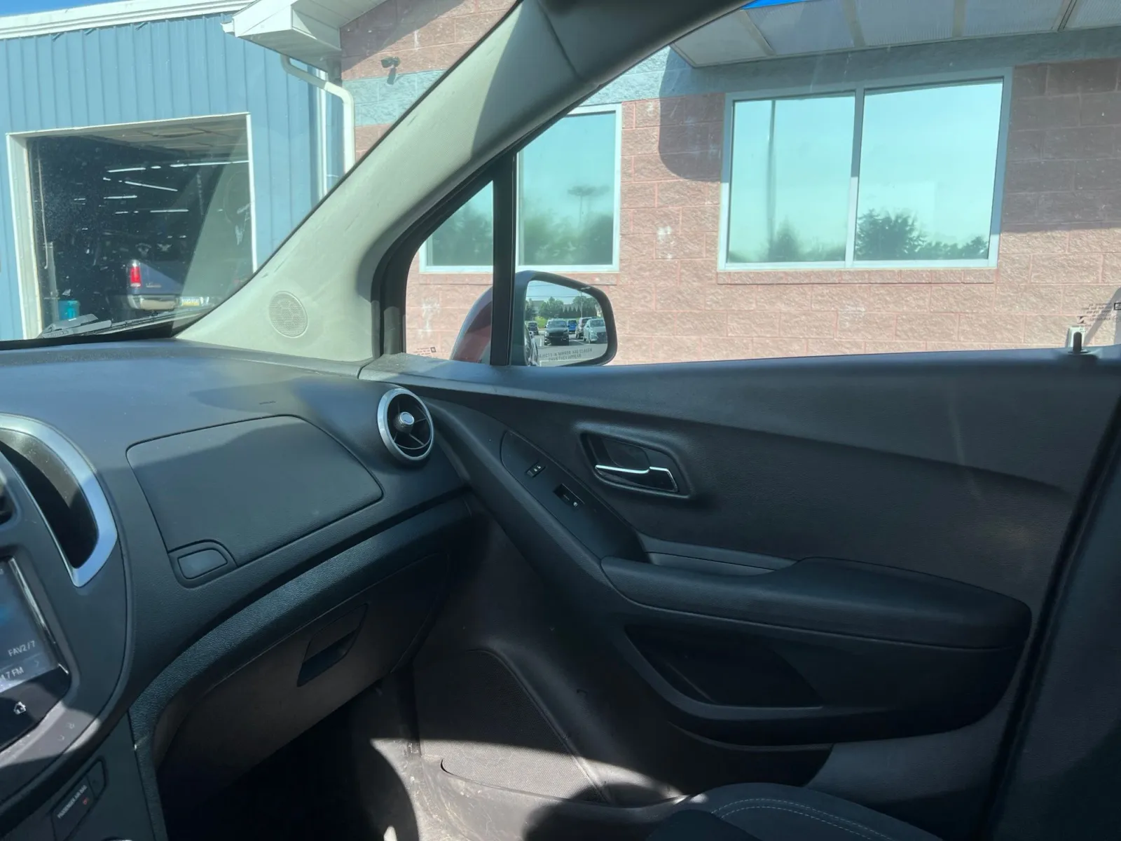 2016 Chevrolet Trax LS — photo 10