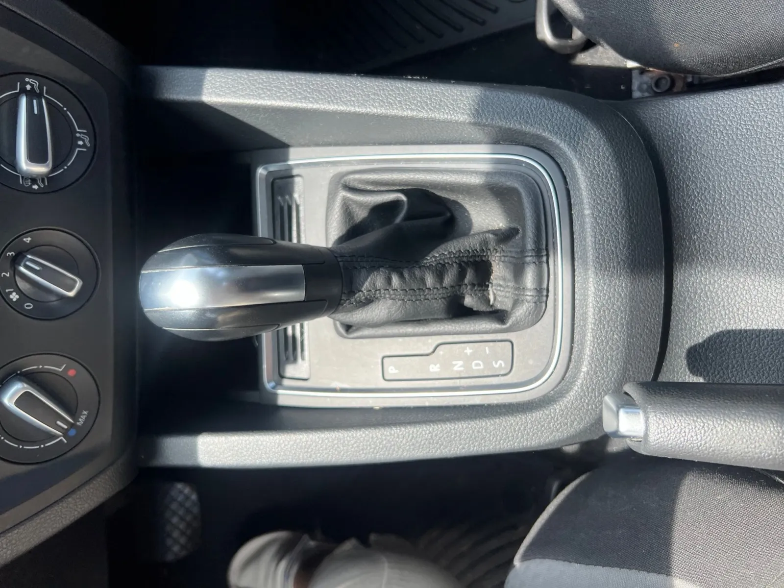 2017 Volkswagen Jetta 1.4T S — photo 15