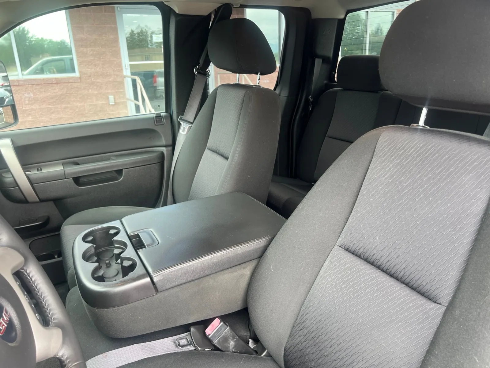 2010 GMC Sierra 2500HD SLE — photo 11
