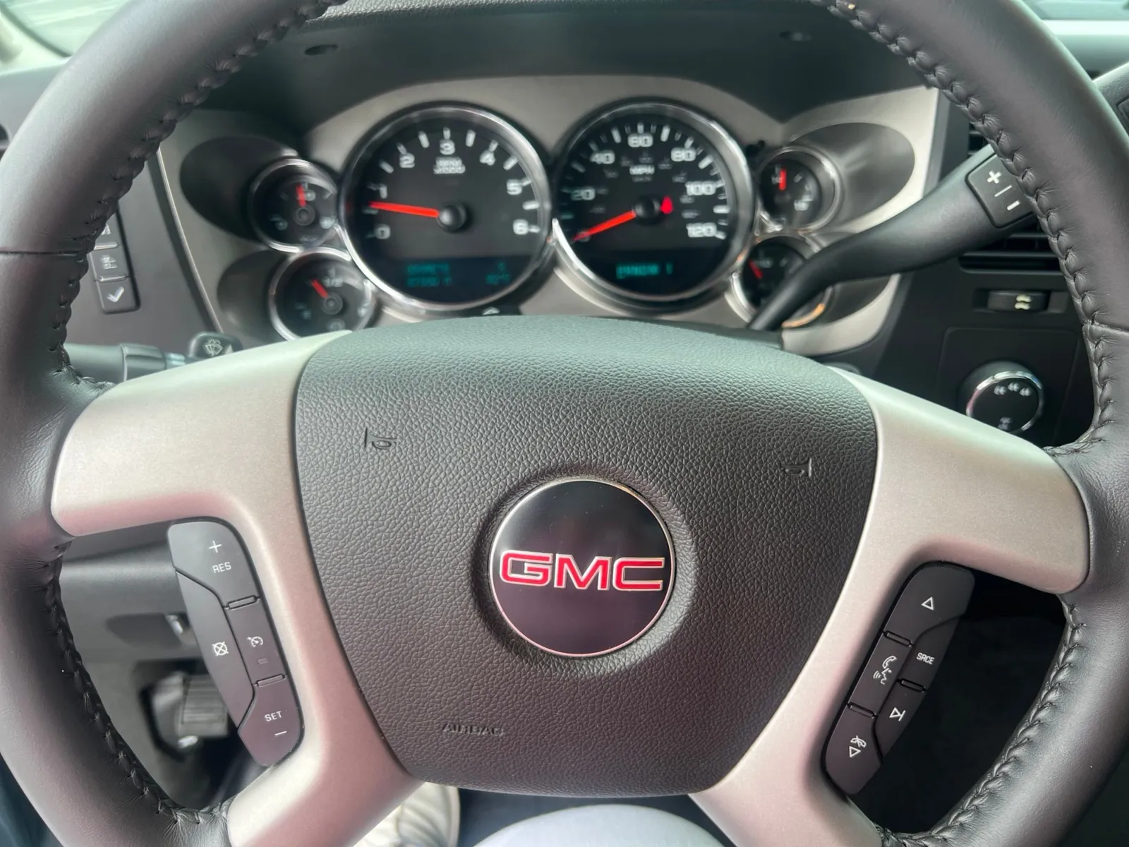 2010 GMC Sierra 2500HD SLE — photo 14