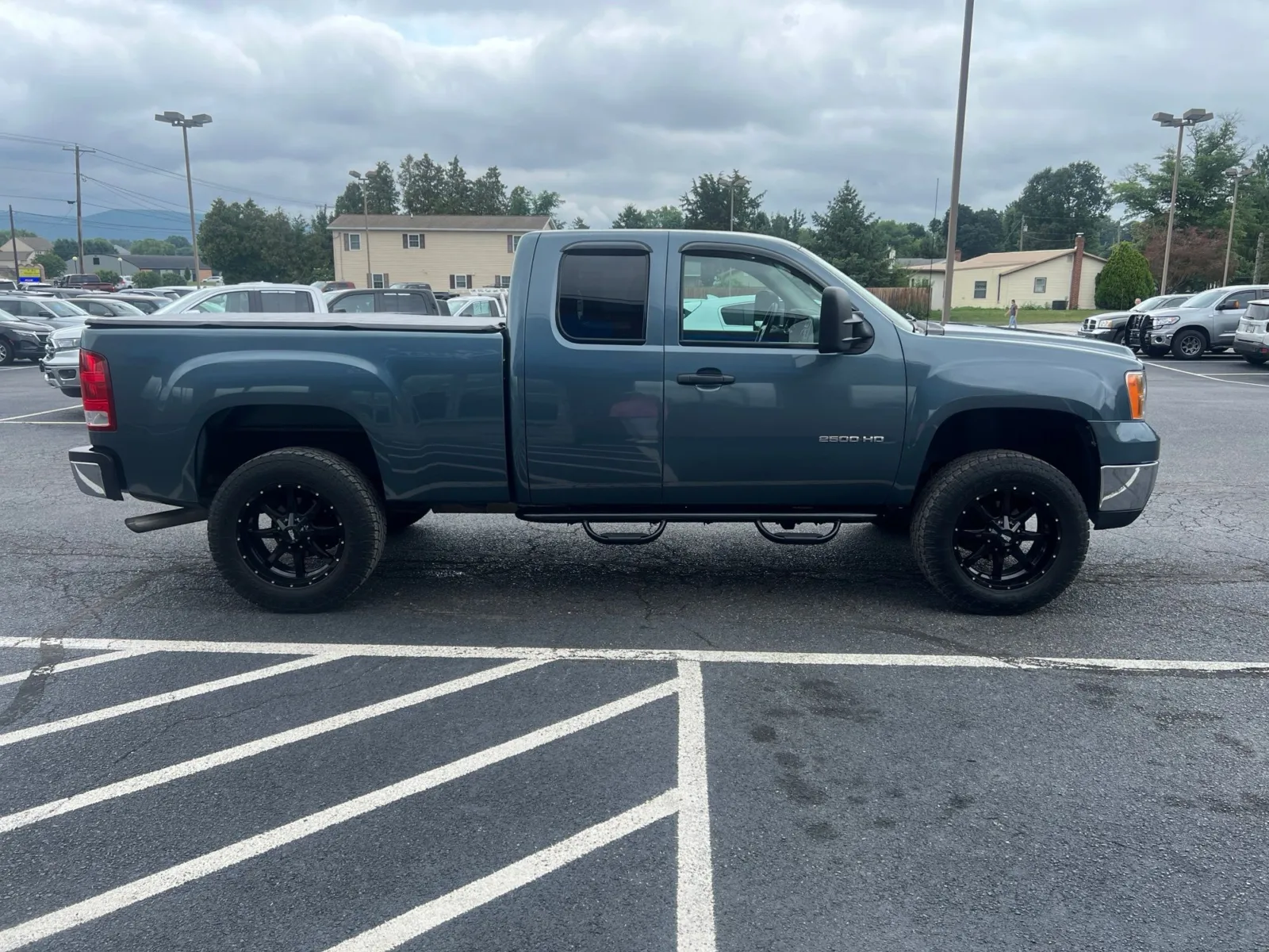 2010 GMC Sierra 2500HD SLE — photo 6