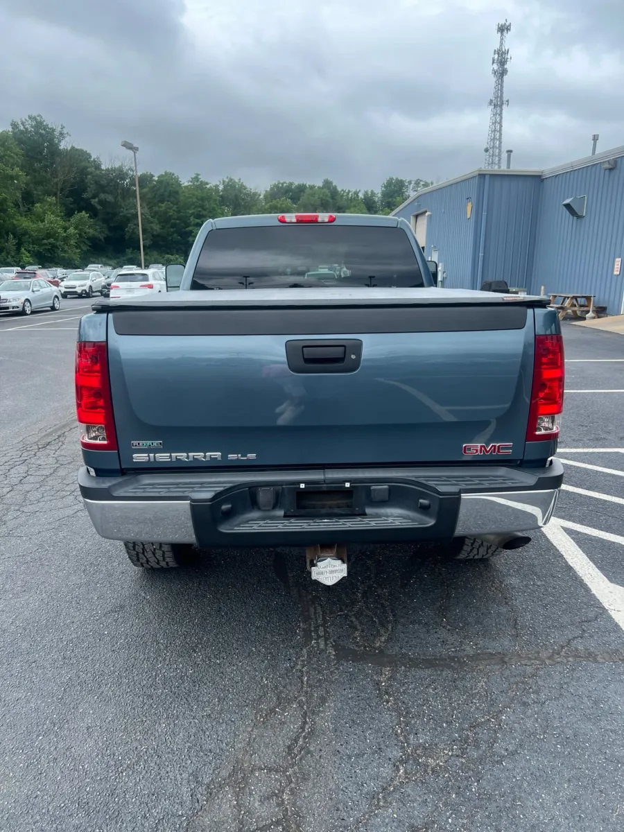 2010 GMC Sierra 2500HD SLE — photo 4