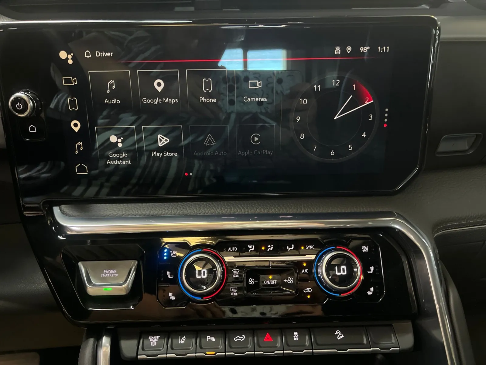 2024 GMC Sierra 2500HD Denali — photo 17