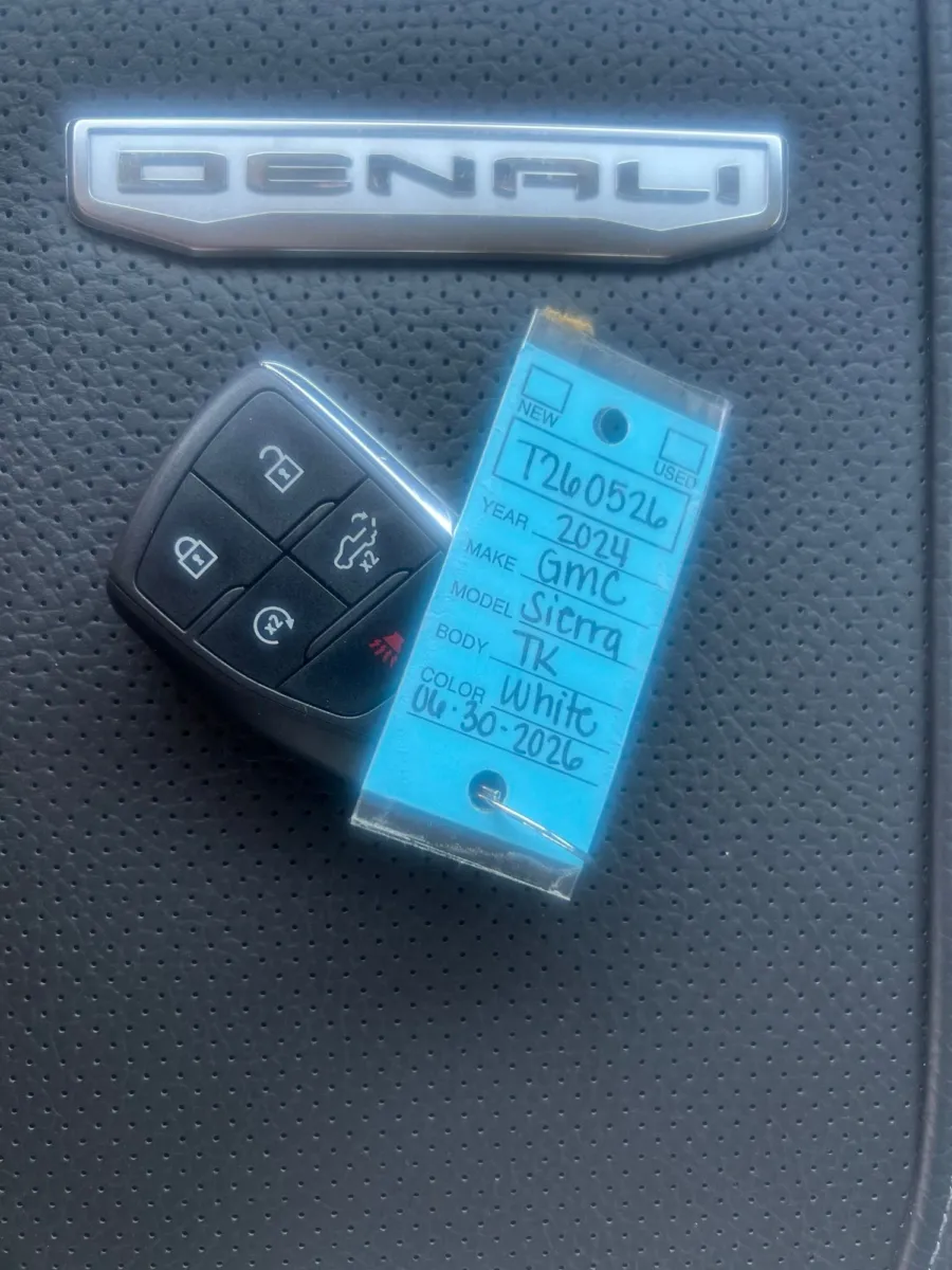 2024 GMC Sierra 2500HD Denali — photo 32