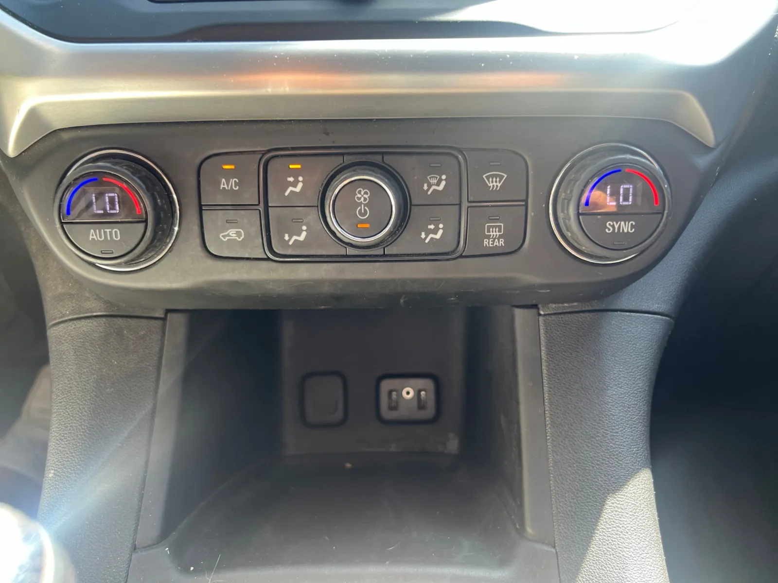 2017 GMC Acadia SLE-1 — photo 15