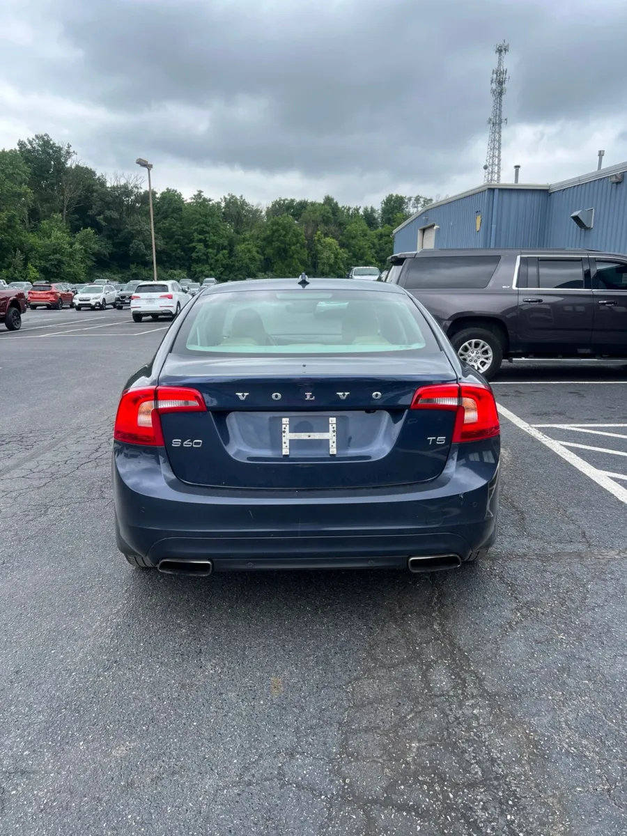 2015 Volvo S60 T5 Premier — photo 5