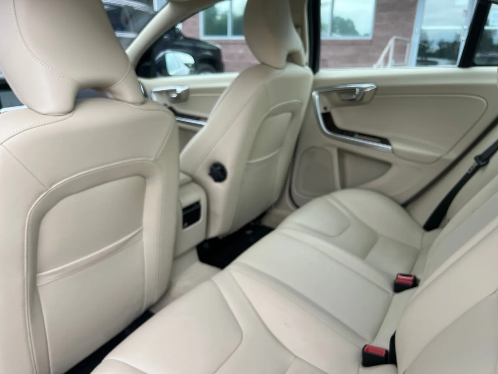 2015 Volvo S60 T5 Premier — photo 24
