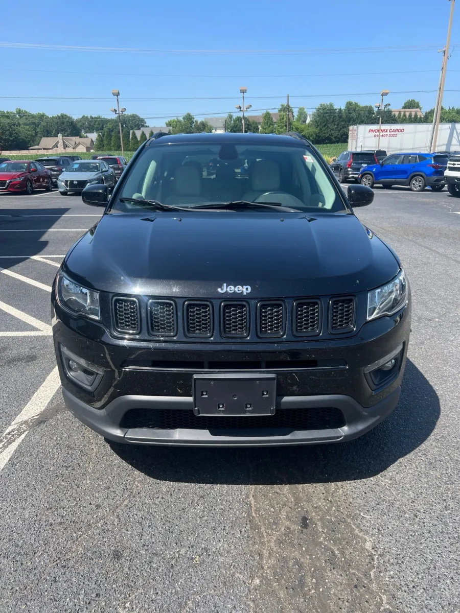 2017 Jeep Compass Latitude — photo 9