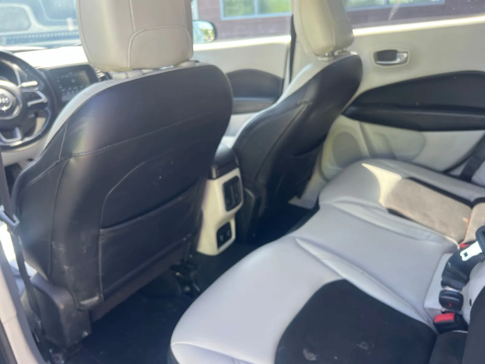 2017 Jeep Compass Latitude — photo 22