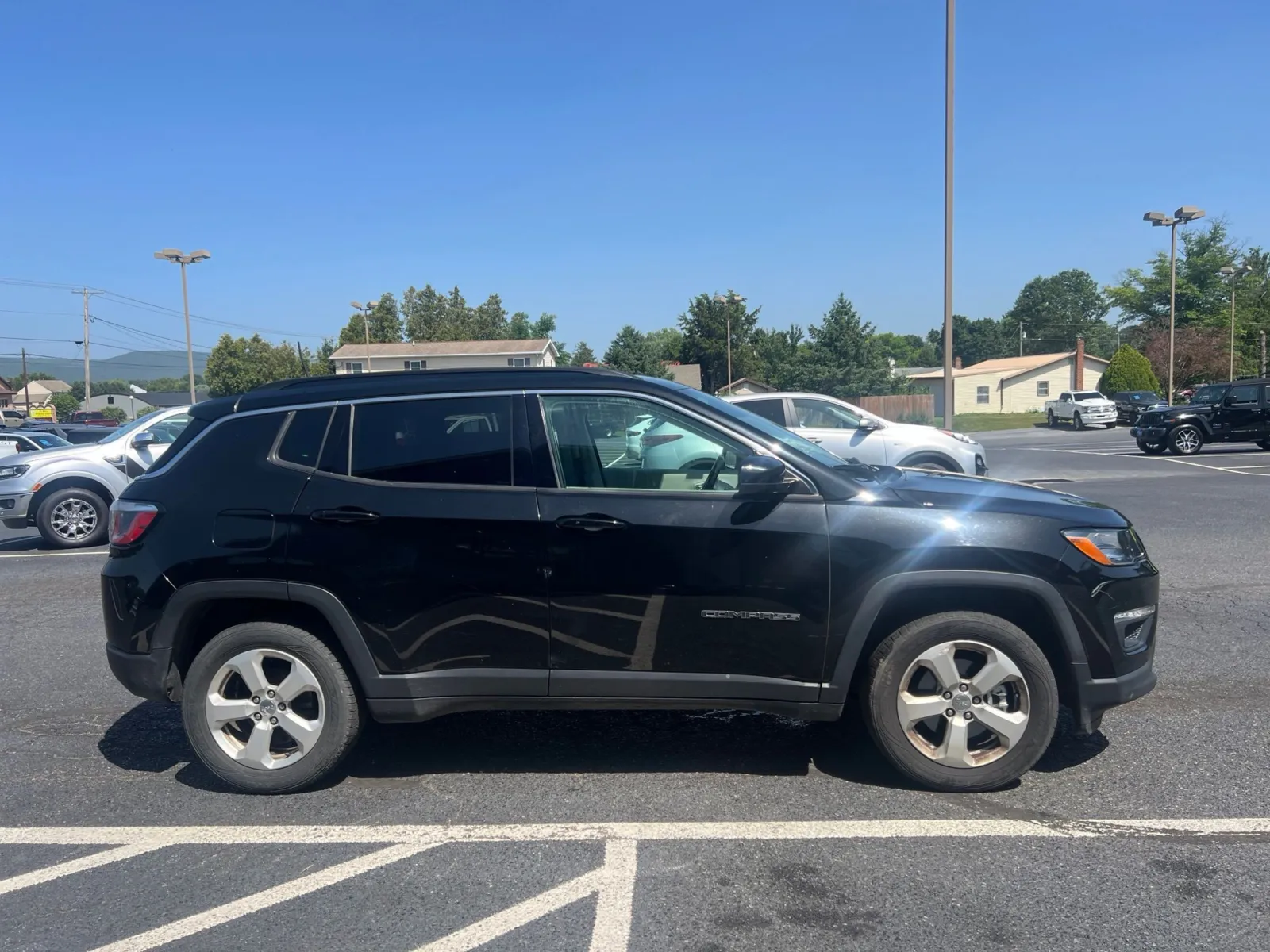 2017 Jeep Compass Latitude — photo 7