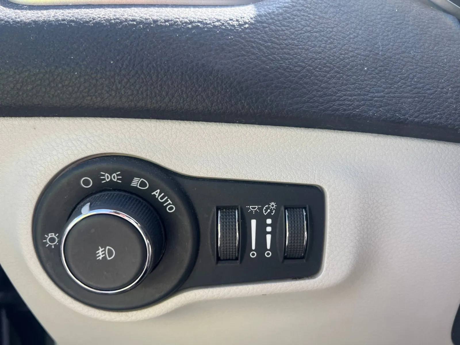 2017 Jeep Compass Latitude — photo 19