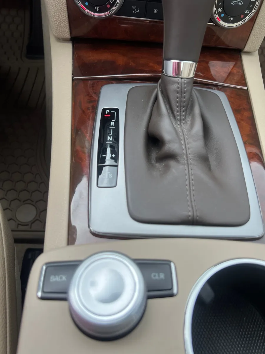 2010 Mercedes-Benz C-Class C 300 — photo 18