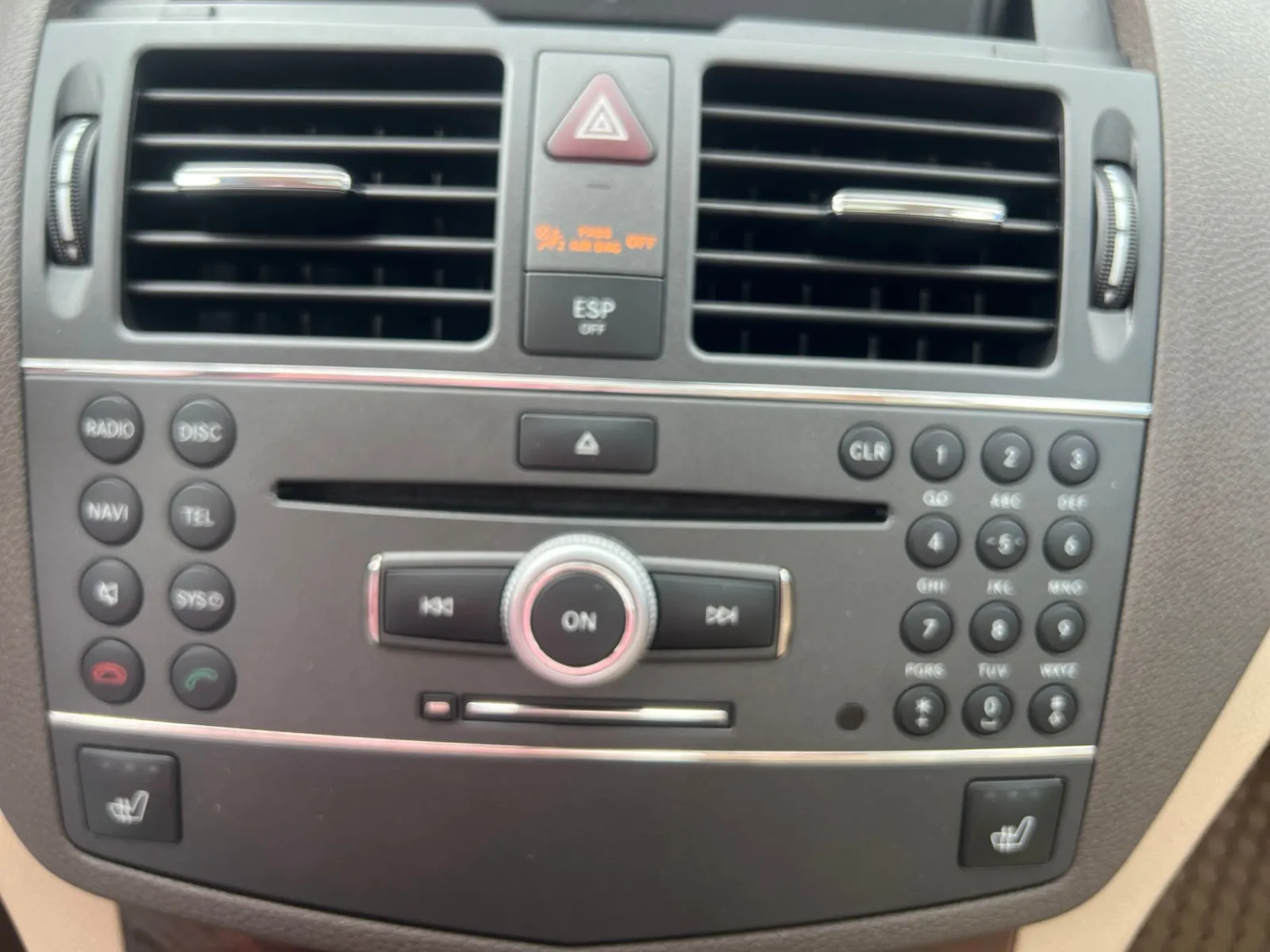 2010 Mercedes-Benz C-Class C 300 — photo 17