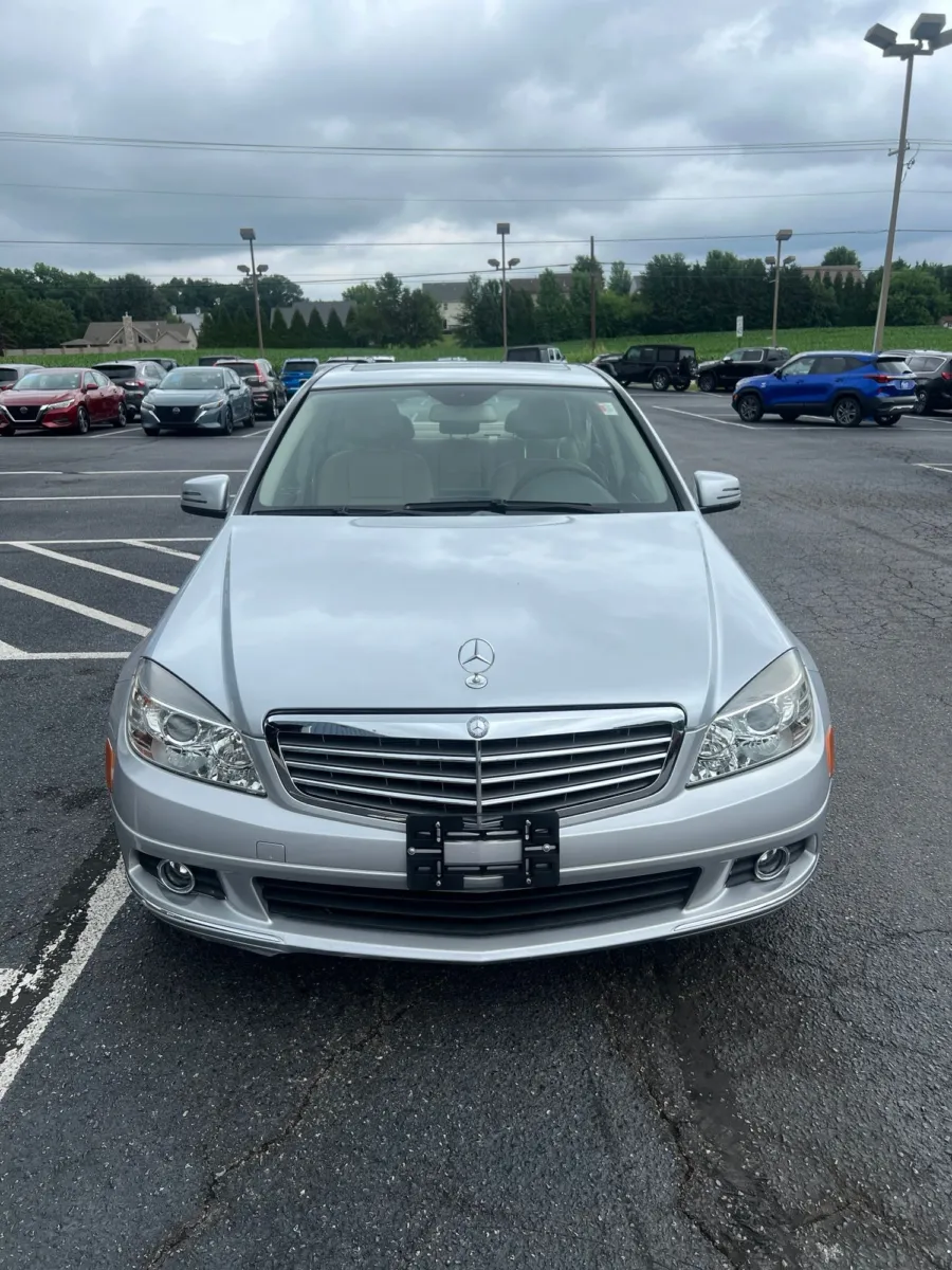 2010 Mercedes-Benz C-Class C 300 — photo 8