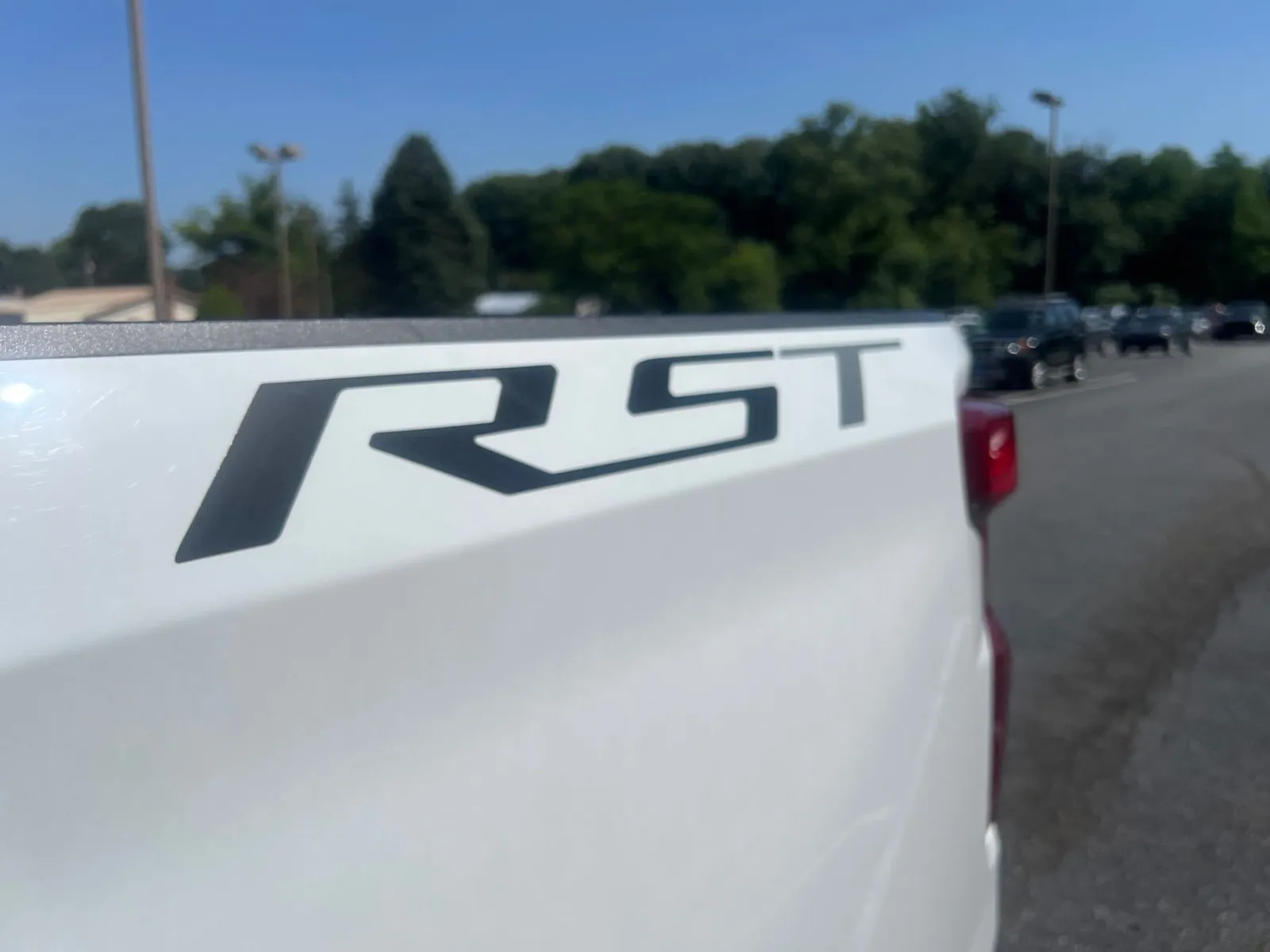 2020 Chevrolet Silverado 1500 RST — photo 9