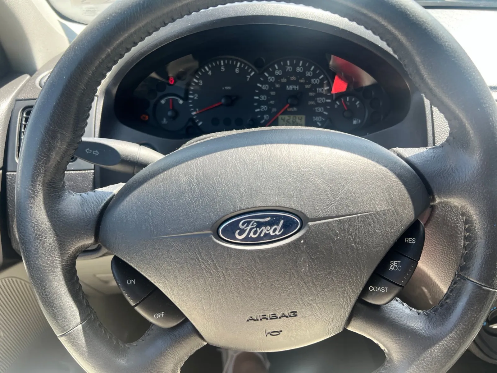2007 Ford Focus — photo 12