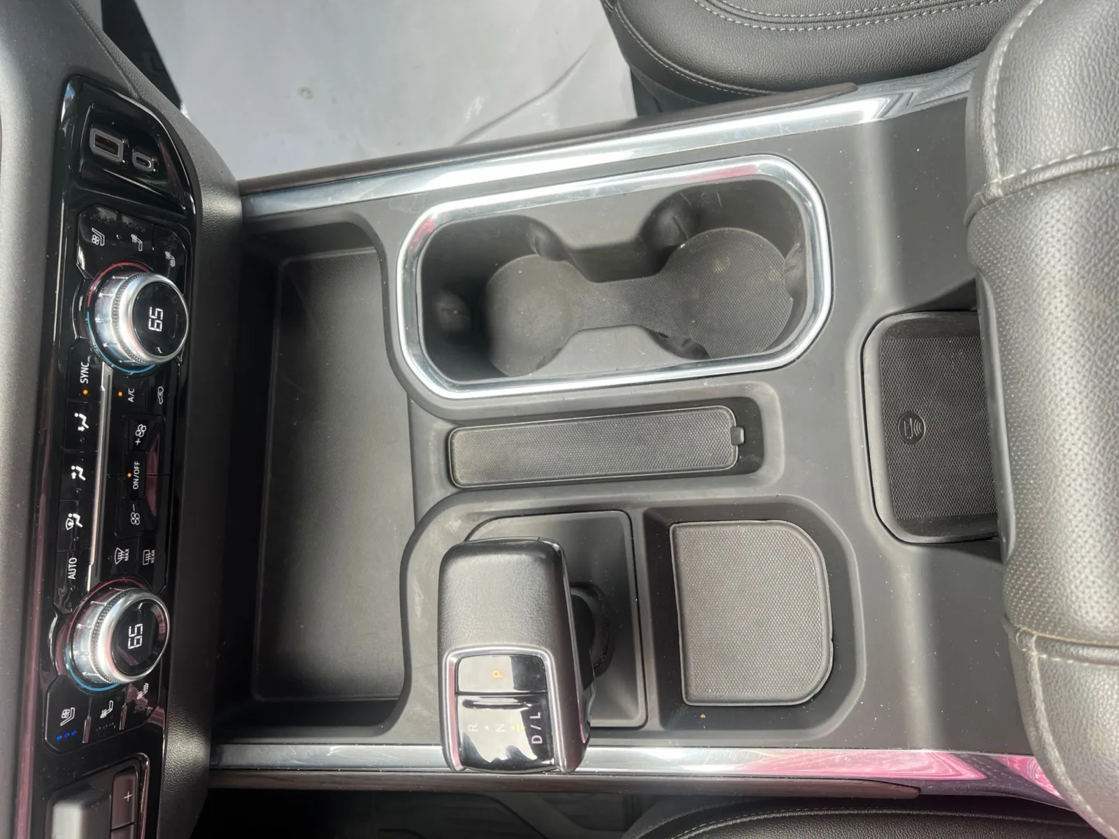 2022 GMC Sierra 1500 SLT — photo 19