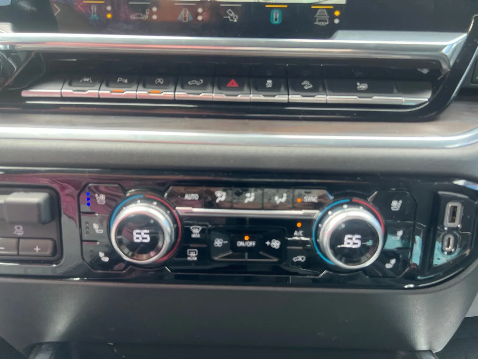 2022 GMC Sierra 1500 SLT — photo 18
