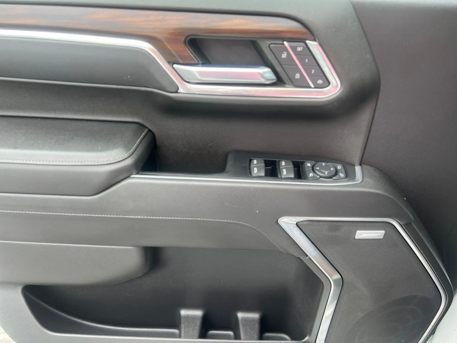2022 GMC Sierra 1500 SLT — photo 23