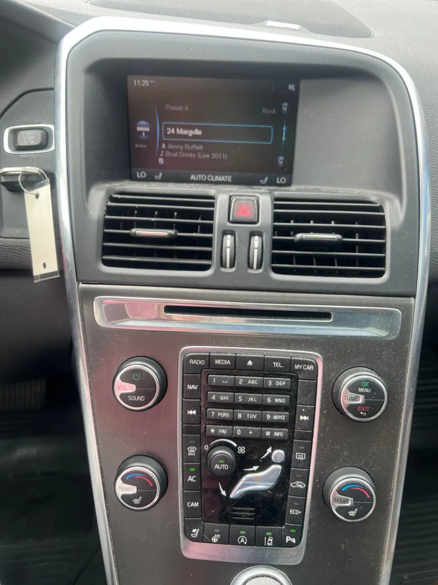 2015 Volvo XC60 T6 — photo 14