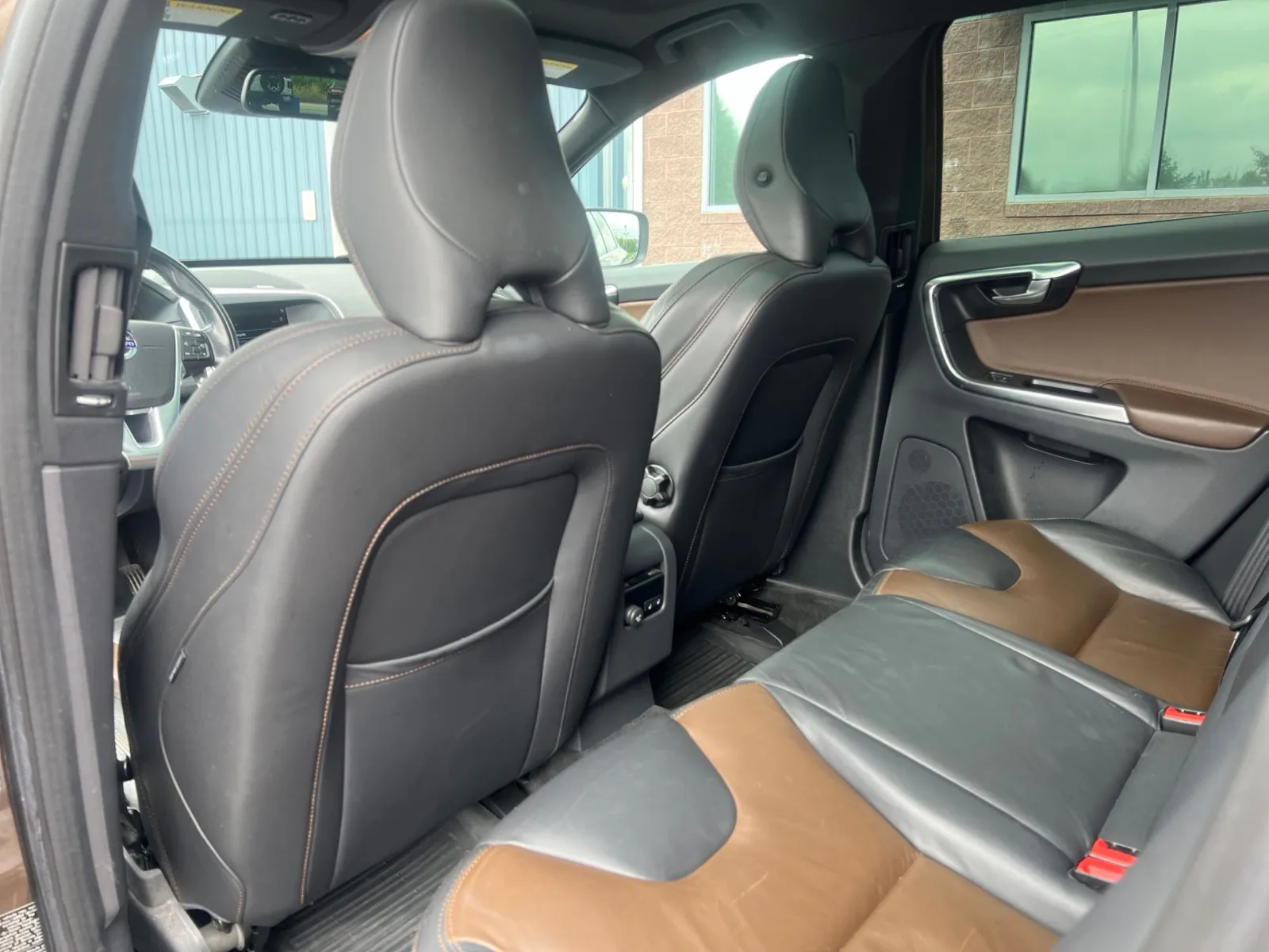 2015 Volvo XC60 T6 — photo 22