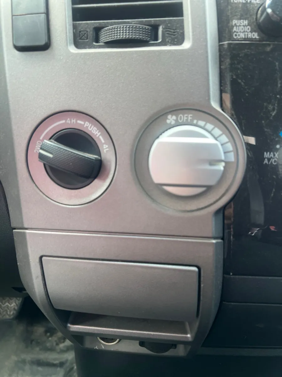 2010 Toyota Tundra Grade — photo 16